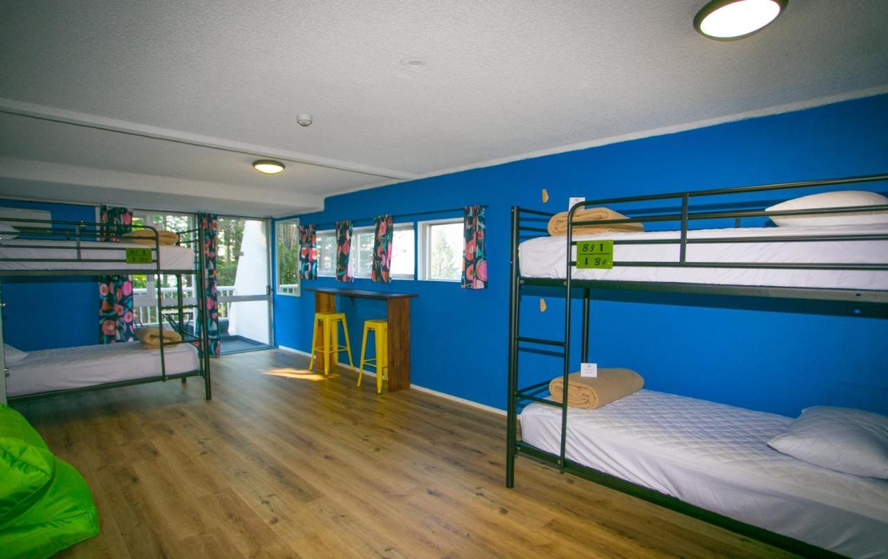 Rainbow Bay Beachhouse Coolangatta Exterior photo