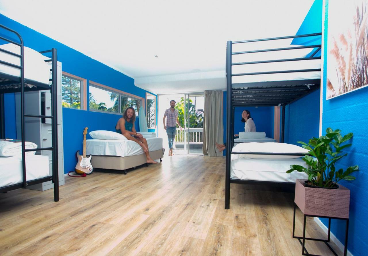 Rainbow Bay Beachhouse Coolangatta Exterior photo